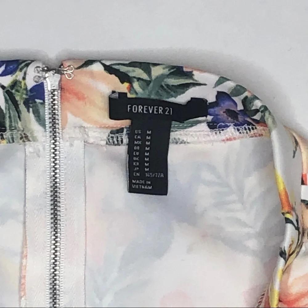 Forever 21 | Floral | Mini Skirt - Picture 4 of 7